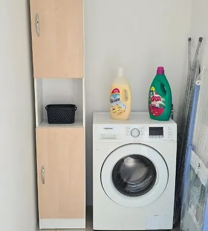 Apartman Large In Marsascala. Sleeps 6 *