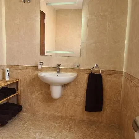 Large In Marsascala. Sleeps 6 Marsaskala