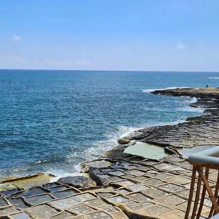 Large In Marsascala. Sleeps 6 * Marsaskala