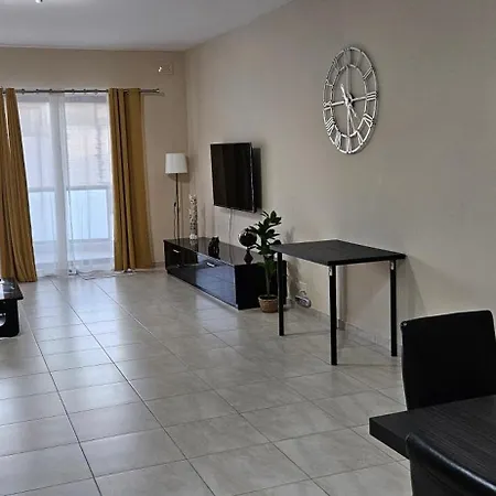 Apartman Large In Marsascala. Sleeps 6 Marsaskala