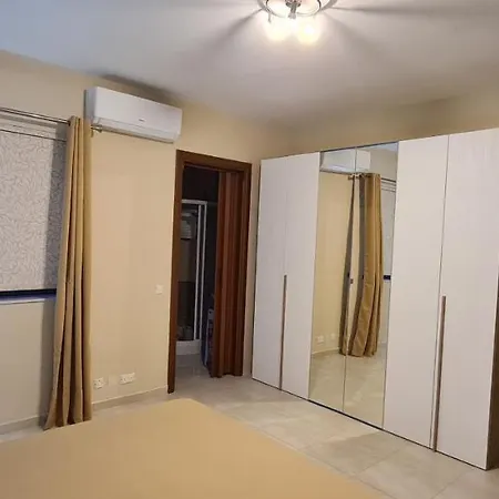 Apartament Large In Marsascala. Sleeps 6 Marsaskala