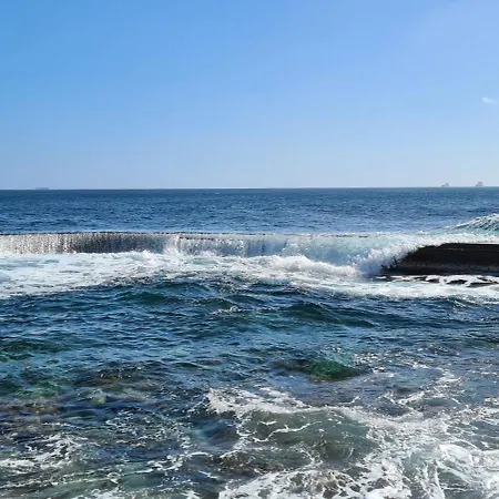 Appartement Large In Marsascala. Sleeps 6 Marsaskala
