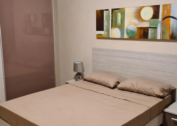 Large In Marsascala. Sleeps 6 * Marsaskala