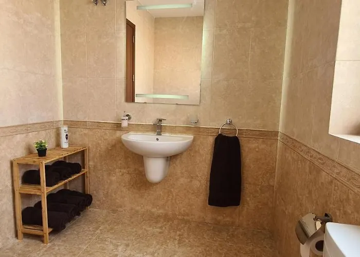 Large In Marsascala. Sleeps 6 Marsaskala