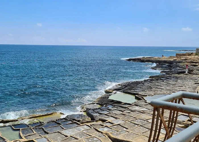 Large In Marsascala. Sleeps 6 * Marsaskala